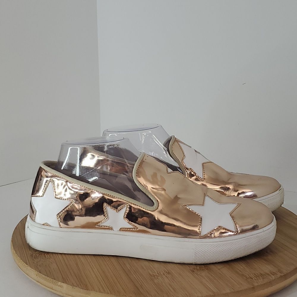 Steve Madden Rose Gold With White Stars Patent Sneakers Women's Shoe Size 7.5